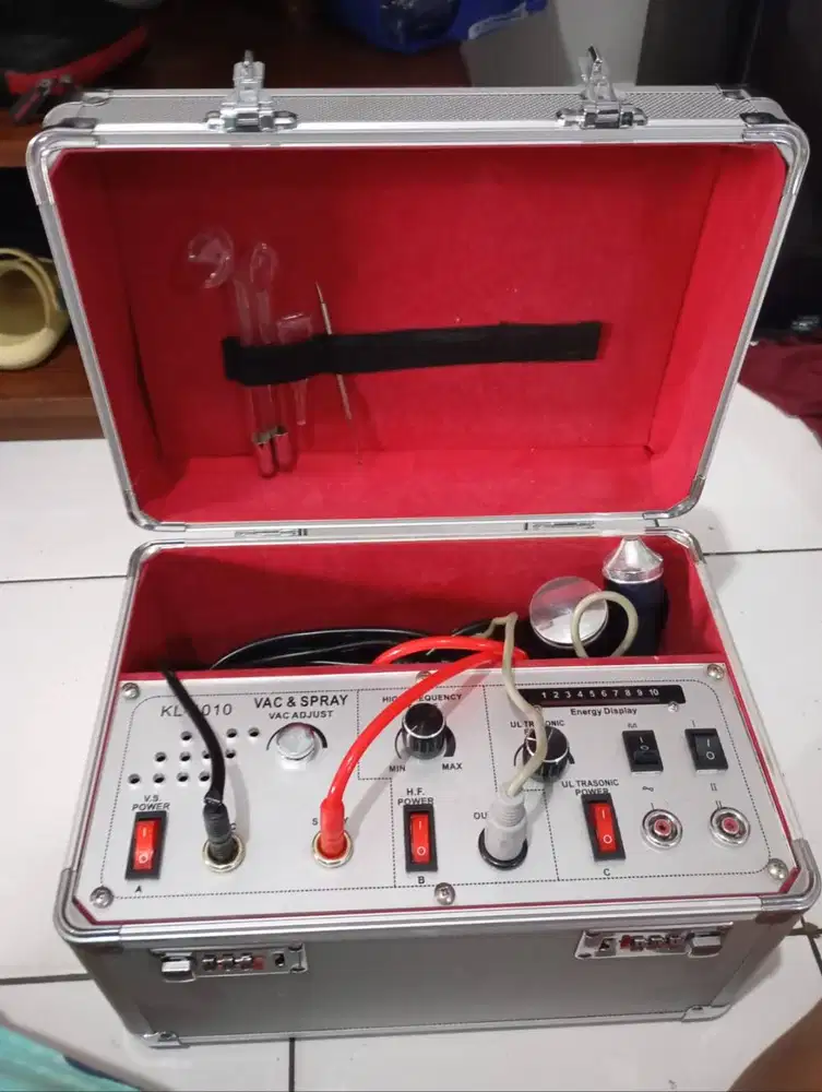 Elove KL-1010 Facial 4in1 vacuum,spray,high frequency & ultrasonic