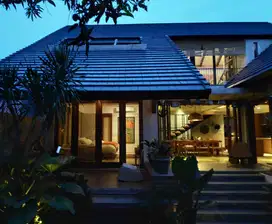 Dijual Rumah Cantik Model Paviliun Tropis – Sutera Harmoni