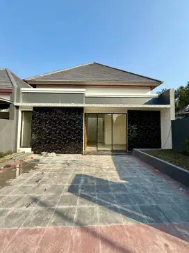 RUMAH MEWAH LIMASAN MODERN UNIT HOOK DENGAN TANAH LUAS DI JAKAL KM 13