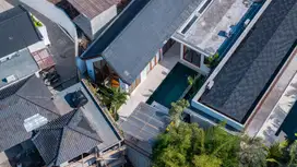 2-Bedroom Villa with Lush Garden & Jacuzzi in Cepaka
