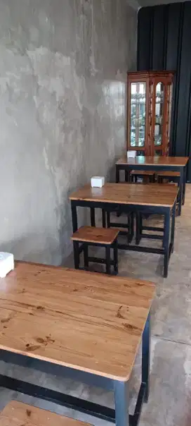 Dijual Meja Makan Resto 3 set