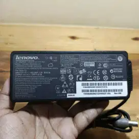 Charger laptop Lenovo 20V 4.5A