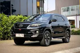 Fortuner VRZ TRD 4x2 Diesel Matic Tahun 2018 Hitam