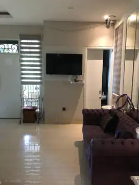 Dijual Rumah Hook Mewah Full Renov Green Lake City