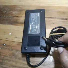 Charger laptop Acer  19V  7.1A