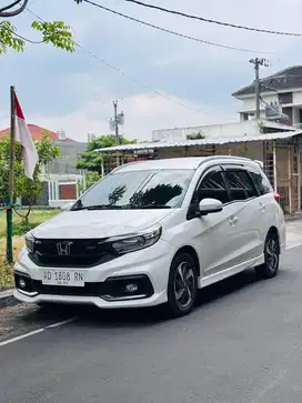 Jual cepat Honda Brio E Matic 2019 putih mutiara