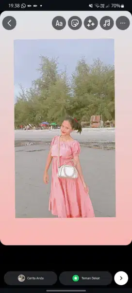 Mencari pekerjaan host live