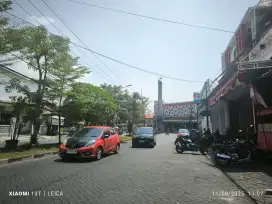 Ruko di jl. Kalimantan Gresik Kota baru ramai