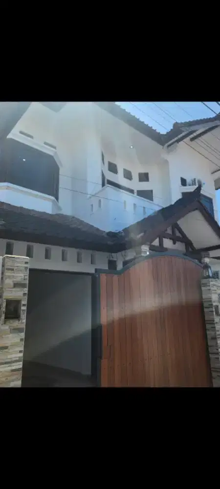 Disewakan rumah lantai 2 di jln tukad pancoran panjer dekat renon