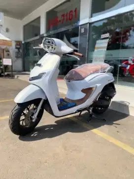 Honda Stylo Putih ABS 160 cc