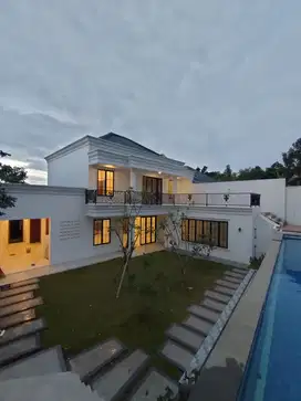 Dijual rumah baru dan kolam renang di cluster sentul city bogor