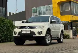 Pajero Sport Dakar VGT 4x2 Diesel 2.4 Matic  A/T Tahun 2015 Putih