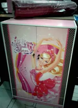 Lemari Pakaian Anak 2 Pintu Barbie Pink Shoes