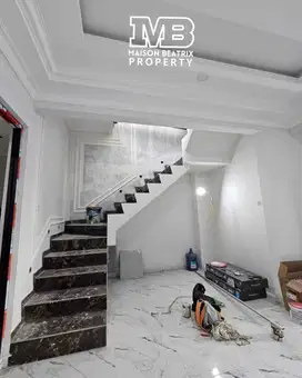 DIJUAL RUMAH BARU TAHAP FINISHING DI KENCANA LOKA TAMAN CHRYSANT - BSD