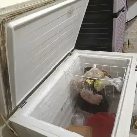 Dijual Freezer RSA Bekas - Masih Mulus & Dingin Maksimal!