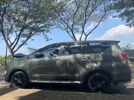 Toyota Innova Venturer 2019 plat H