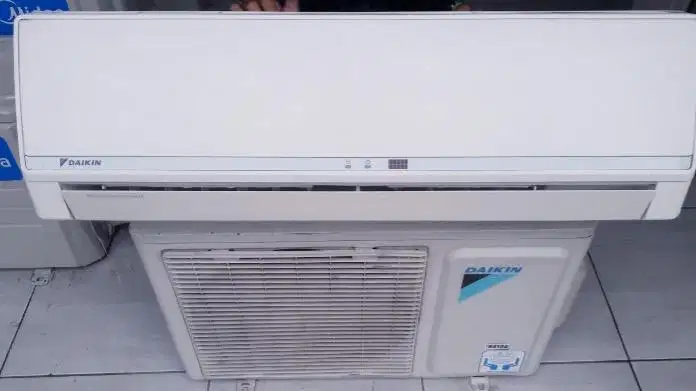 Ac bekas Daikin 0,5 pk freon R410