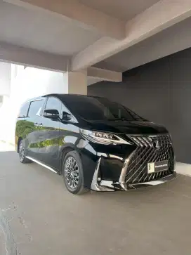 11 Ribu kilometer Lexus LM 350 2022 hitam nego