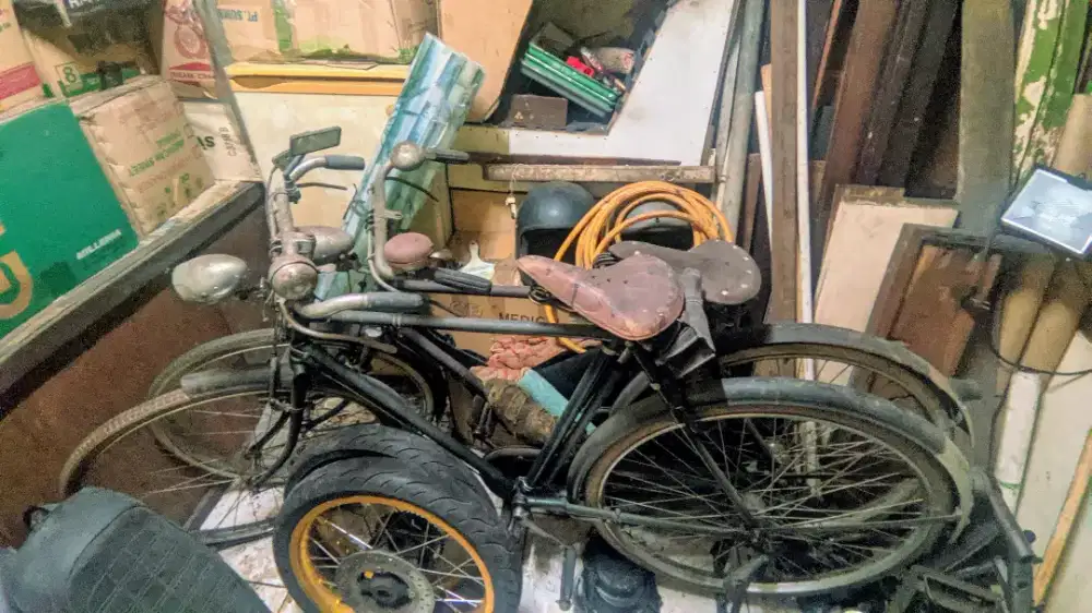 2 Sepeda Ontel lawas