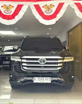 Toyota Landcruiser VXR300 2024 January Automatic Hitam Metalik