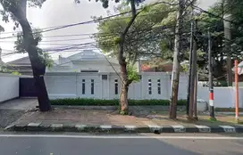 Rumah 2lt Dengan Pool di Cimahi Menteng, 12 Menit ke Tol Semanggi
