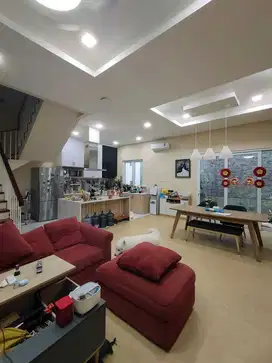 Rumah Keren Modern 2 Lantai di Sunter Indah, Jakarta Utara