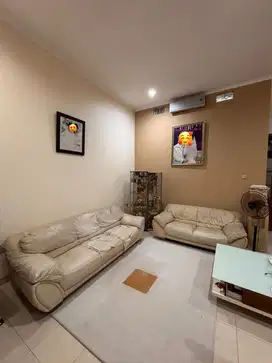 Rumah Rapi Siap Huni 2 Lantai di Gading Harmoni, Kelapa Gading
