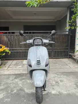 Vespa S125 Facelift 2022 Grey