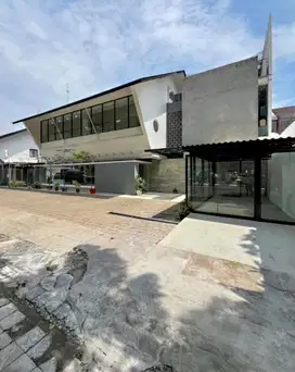 JUAL BANGUNAN KOMERSIL STRATEGIS 3 LANTAI PRIME AREA PAKUBUWONO JAKSEL