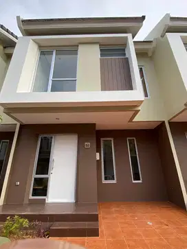 DISEWAKAN RUMAH Cakep Tinggal Bawa Koper ZUMA AT MALIBU VILLAGE GS