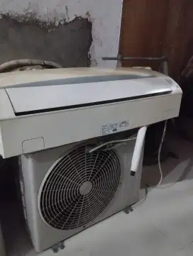 dijual AC 1/2pk