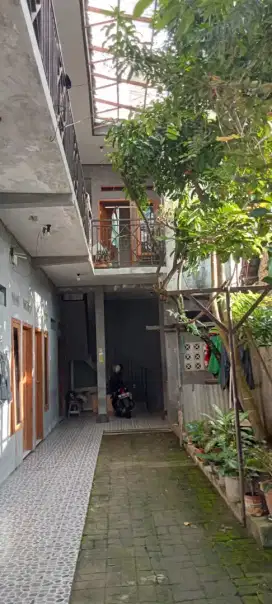 Kos aktif putri full isi  dekat kampus JebresUNS Solo