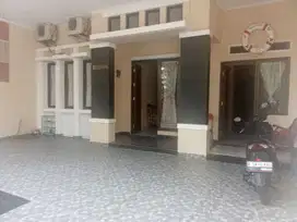 Disewakan Rumah Bagus Full Furnished  2LT di Cluster Aralia