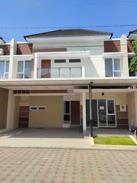 RUMAH MEWAH 2 LANTAI STRATEGIS DALAM RINGROAD BANYURADEN GAMPING