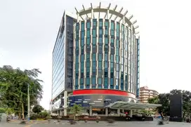 Ruang kantor pribadi berlayanan lengkap untuk Anda dan tim di Regus Forum Nine