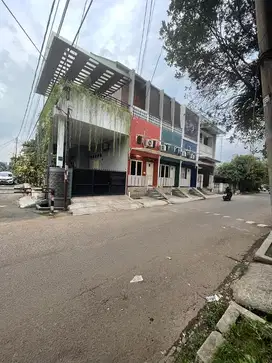 Jual Rumah depan Masjid Barata
