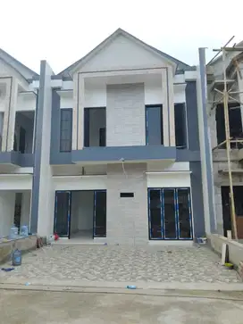 Rumah 2 lantai terbaru akses mobil asri