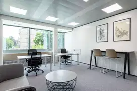 Ruang kantor pribadi sesuai kebutuhan unik bisnis Anda di Signature Revenue Tower
