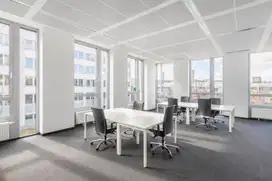Pesan ruang kantor terbuka untuk segala ukuran bisnis di Regus AIA Central