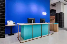 Ruang kantor pribadi berlayanan lengkap untuk Anda dan tim di HQ Hartono Mall