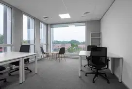 Akses satu harga ke ruang kantor profesional untuk 3 orang di Regus JB Tower