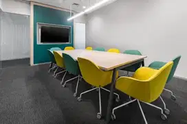 Ruang kantor terbuka dengan layanan lengkap untuk Anda dan tim di Regus Pakuwon Centre