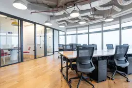 Temukan ruang kantor di Signature Menara Astra untuk 5 orang dengan layanan siap pakai