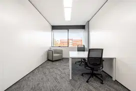 Ruang kantor pribadi berlayanan lengkap untuk Anda dan tim di Regus Tempo Scan