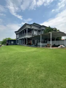 Dijual Rumah Mewah Sultan di Cibubur Ada Kolam Renang dan Mini Golf