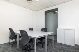 Akses satu harga ke ruang kantor profesional untuk 4 orang di Regus Menara Asia Afrika