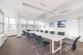 Ruang kantor terbuka dengan layanan lengkap untuk Anda dan tim di HQ Menara Caraka