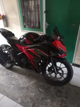 Di jual CBR 150R tahun 2019