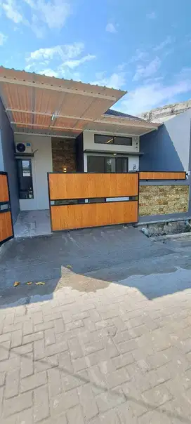 RUMAH BARU SIAP HUNI FREE FURNISHED