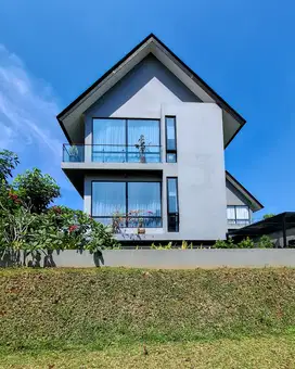 Dijual Rumah Modern Tropical Minimalis 3 Fasad Full Fasilitas Jaksel